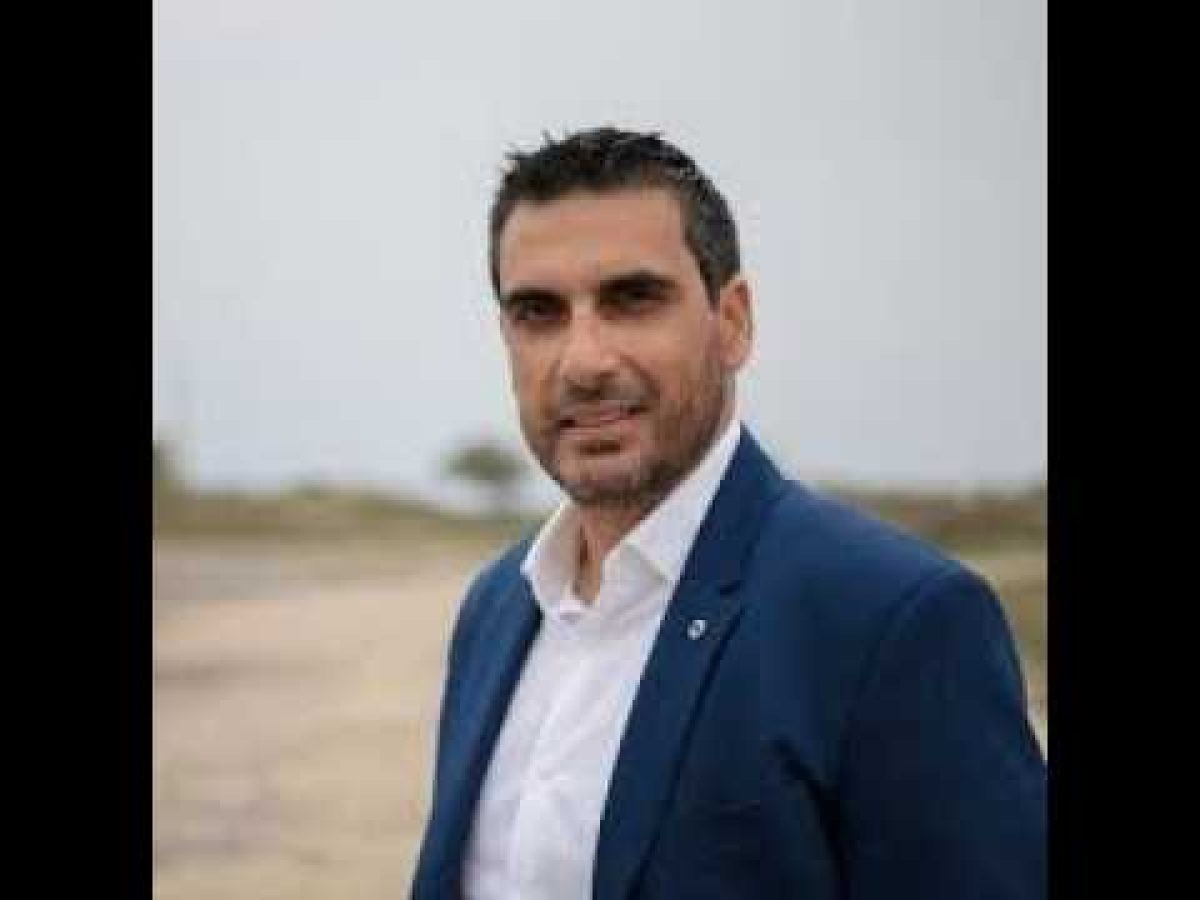 Βαγγέλης Κατσαράς: Τουρισμός, αεροδρόμιο, λιμάνι, στάθμευση και έργα στη Νάξο πριν το καλοκαίρι (video)