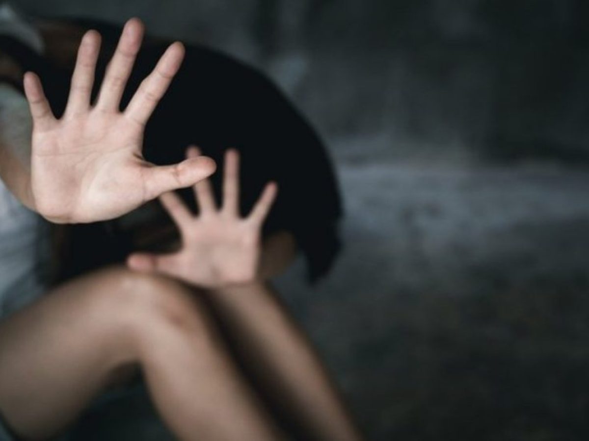 Βία ανηλίκων – 17χρονος «έριξε» γροθιά σε 16χρονο και συνελήφθη