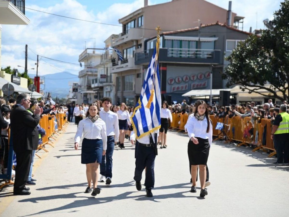 (video) Η Μαθητική παρέλαση στην Κάτω Αχαΐα