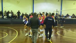volei-dio-nikes-makria-apo
