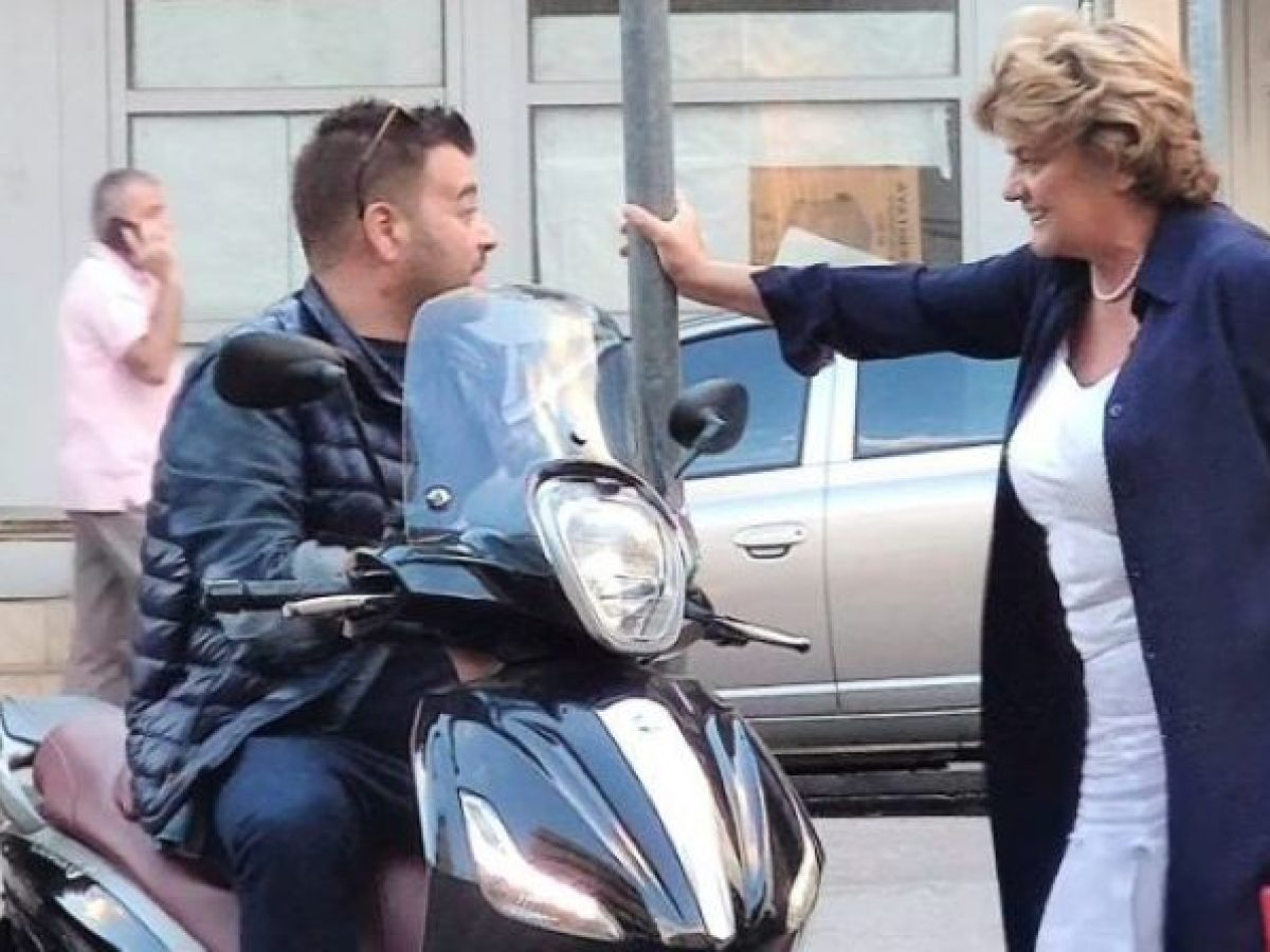 Βολές Σούλας κατά Άδωνι – Επαινεί τον Κωνσταντινόπουλο….