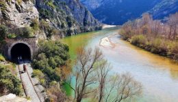 xanthi-anixi-sta-stena-tou