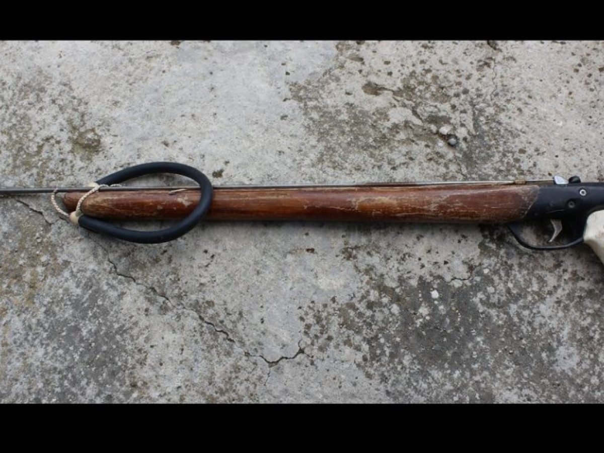 Ξέφυγε καβγάς στην Λάρισα – Έβγαλε το ψαροντούφεκο στον οδηγό αστικού!