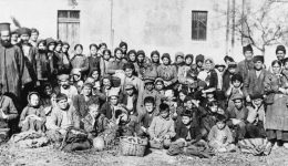 xekina-to-spoudastirio-pontiakis-istorias