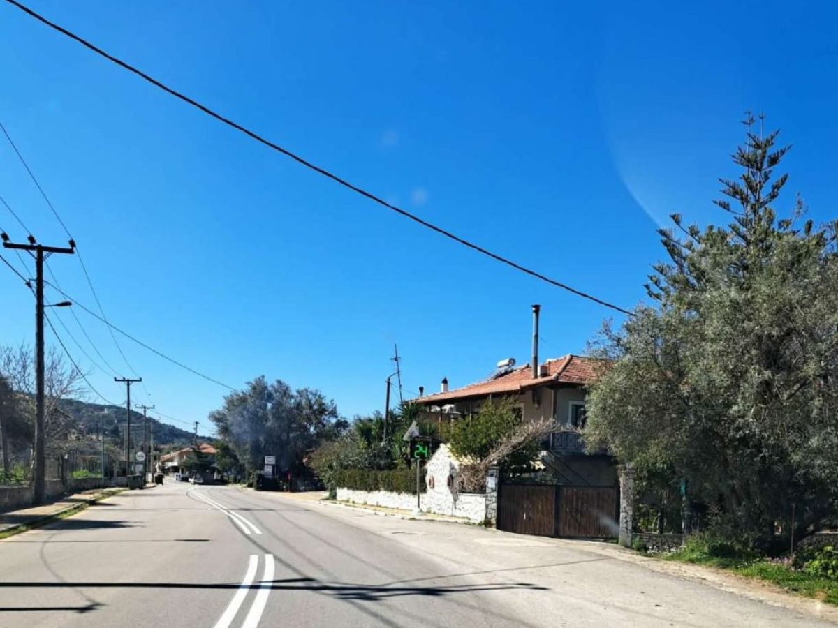 Ξεκίνησαν οι διαγραμμίσεις στο επαρχιακό οδικό δίκτυο Λευκάδας – Από Απόλπαινα έως Καλαμίτσι η αρχή