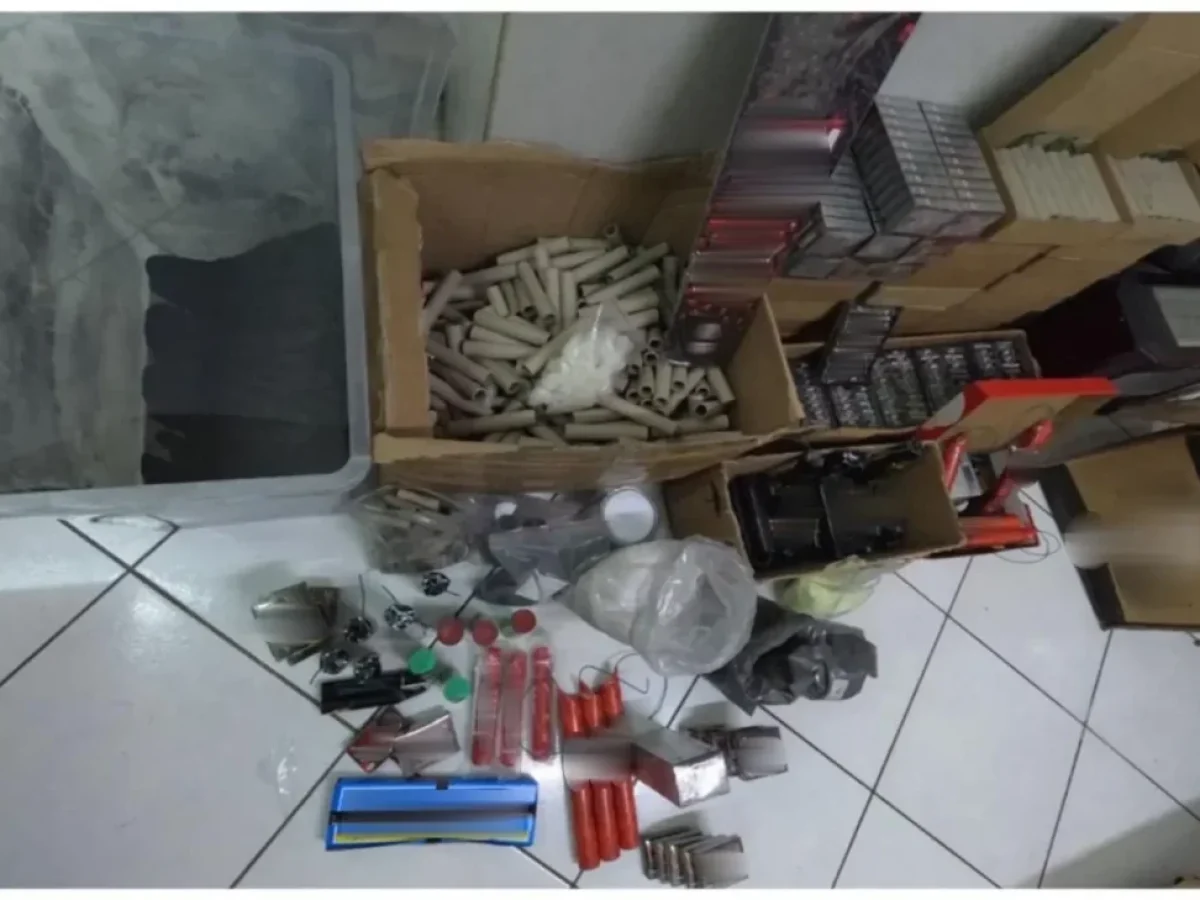 Άγιος Δημήτριος: Ανήλικος έστησε επικίνδυνο «εργαστήριο» εκρηκτικών μέσα στο σπίτι του