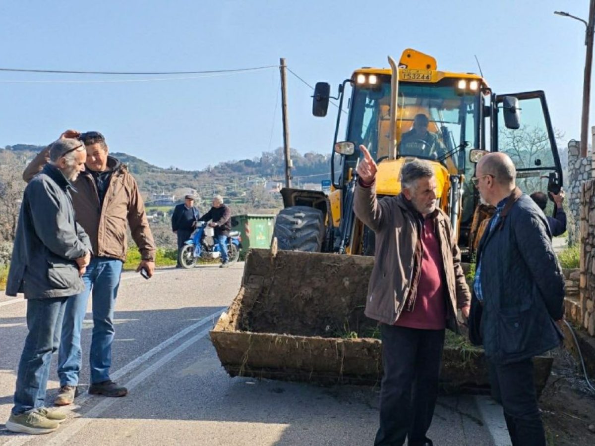 Άμεση αποκατάσταση της κυκλοφορίας στον δρόμο Άνω Καστριτσίου – Μαγούλας μετά από κατολίσθηση