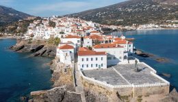 Άndros-paremvasi-parataxis-karagianni-gia-1