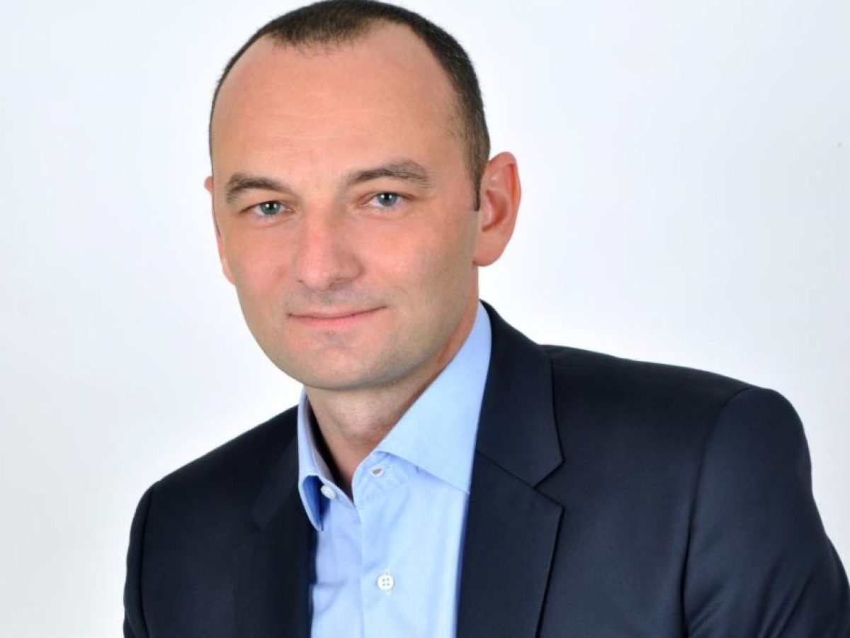 Άρης Μερεντίτης στο Ράδιο Σταγών: Πόλεμος στη Μέση Ανατολή, δημοσκοπήσεις και…. ΠΑΣΟΚ