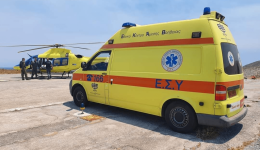 Αerodiakomides-asthenon-apo-santorini-mikono-1