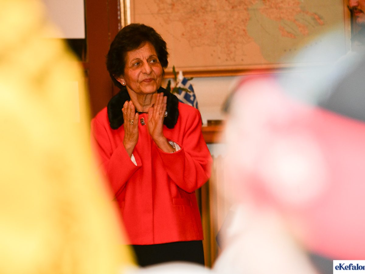 Αφιέρωμα στη Γυναίκα από το Λύκειο Ελληνίδων Αργοστολίου στον Ραδιοσταθμό της Μητρόπολης