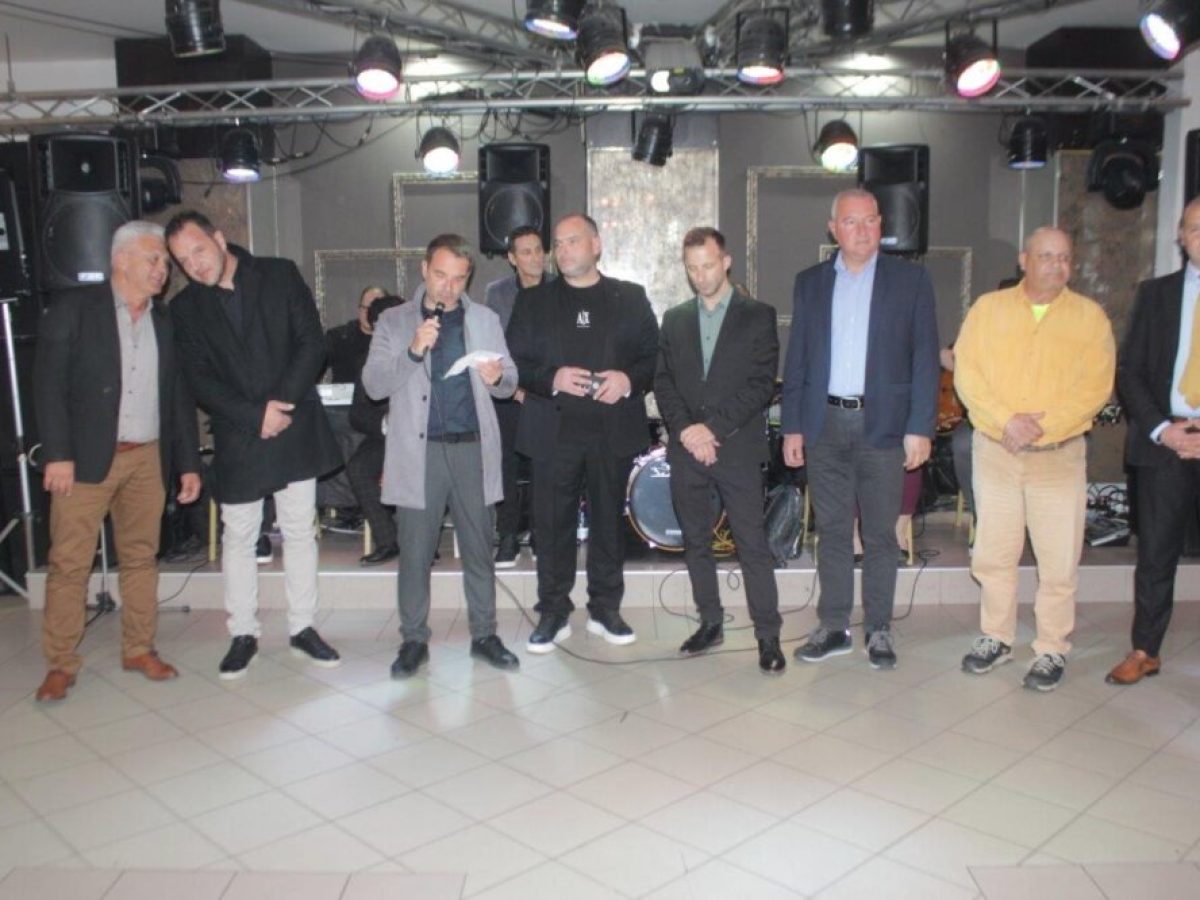 Αφησαν τα… όπλα και έπιασαν τον χορό οι κυνηγοί του Συλλόγου Πύλης