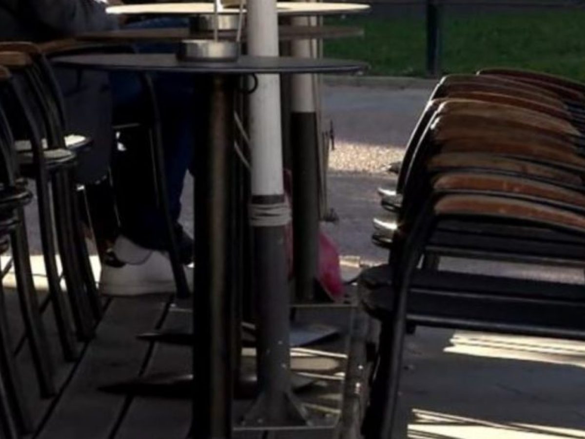 Αγρίνιο: Η συνέχεια της πρωινής έντασης για τραπεζοκαθίσματα- «Δεν γίνεται να χρησιμοποιούνται παγκάκια του Δήμου για καθίσματα», λέει αντιδήμαρχος