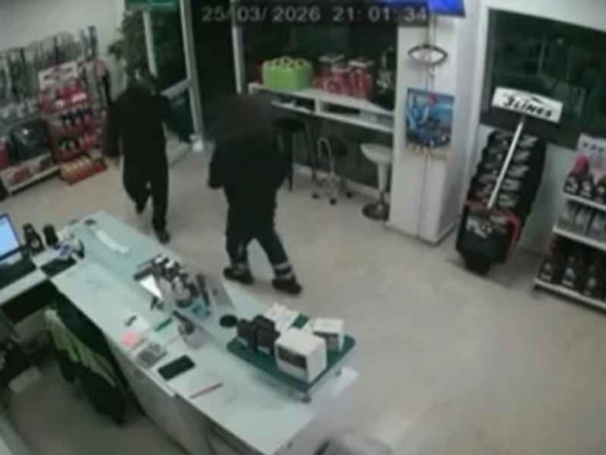 Αγρίνιο: Παραδόθηκε 40χρονος για ληστεία σε βενζινάδικο – Επέστρεψε τα χρήματα