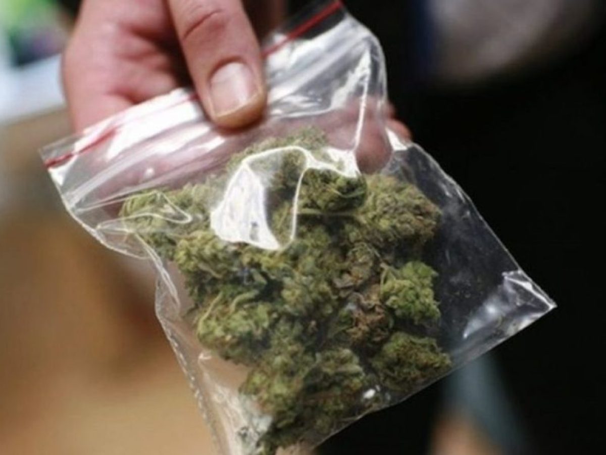 Αγρίνιο: Του πέρασαν χειροπέδες μετά από έρευνα στο σπίτι του για ναρκωτικά