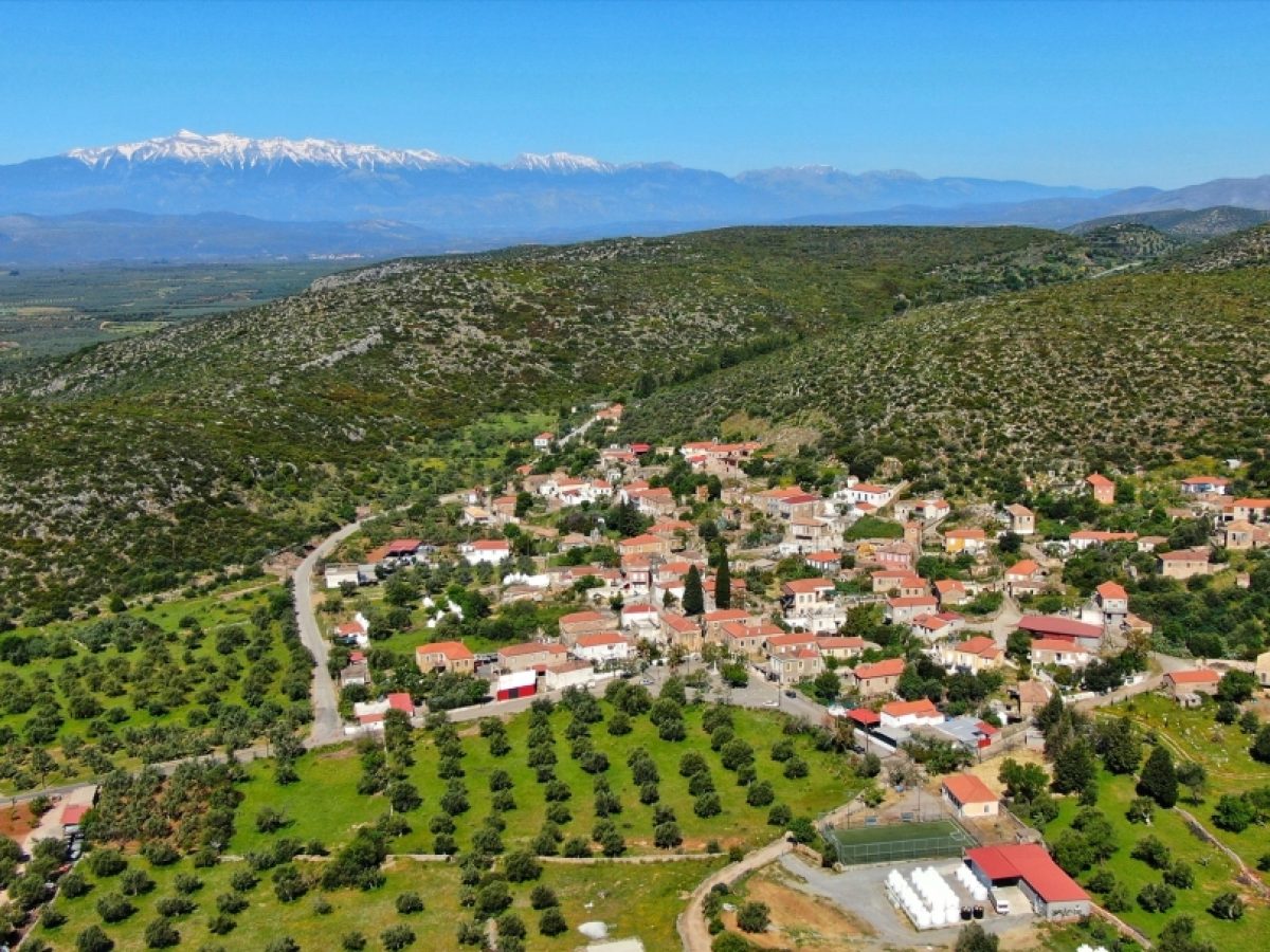 Αλεποχώρι: Δημιουργήθηκε βιβλιοθήκη στο Πνευματικό Κέντρο