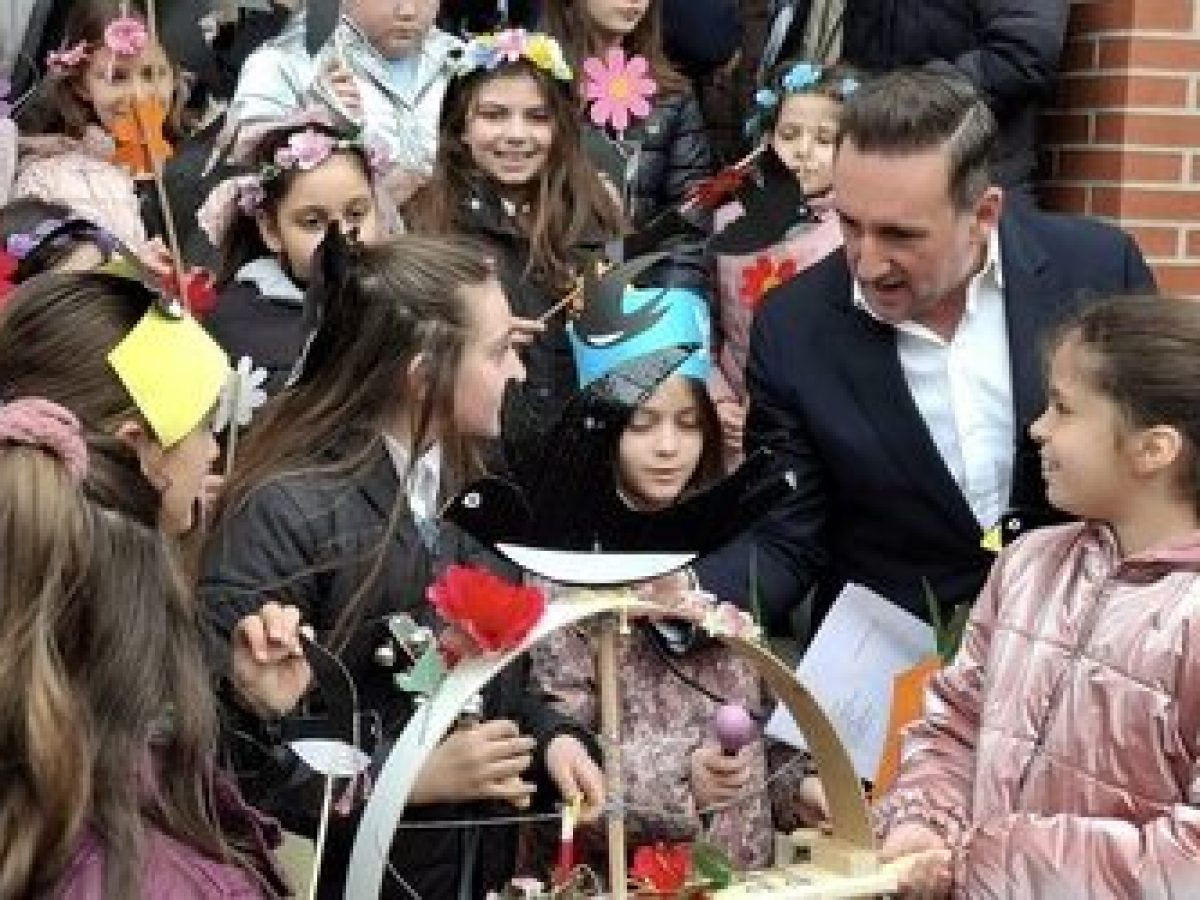 Αλεξανδρούπολη: Γέμισε παιδικές φωνές και μελωδίες η πόλη με τα «Χελιδονίσματα»