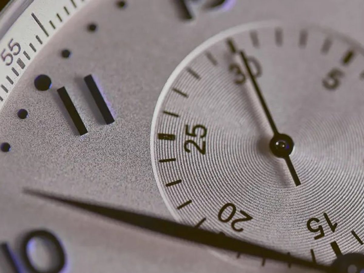 Αλλαγή ώρας 2026: Γυρίζουμε τους δείκτες των ρολογιών μια ώρα μπροστά τα ξημερώματα της Κυριακής