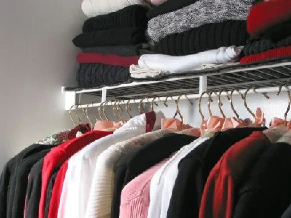 Αλλαγή Σεζόν: Ο Σωστός Τρόπος να Φυλάξετε Παλτό και Μάλλινα