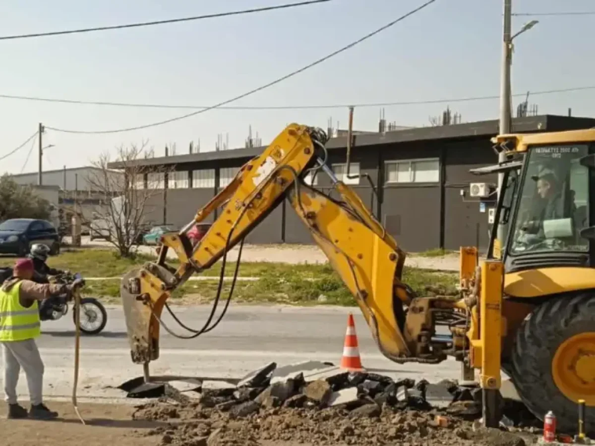 Αλλάζει όψη η Λεωφόρος Καραμανλή στις Αχαρνές: Σε πλήρη εξέλιξη το μεγάλο έργο ανάπλασης