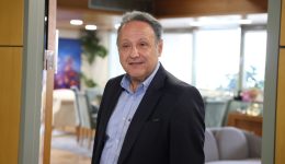 Αngeloudis-gia-dimopsifisma-schetika-me