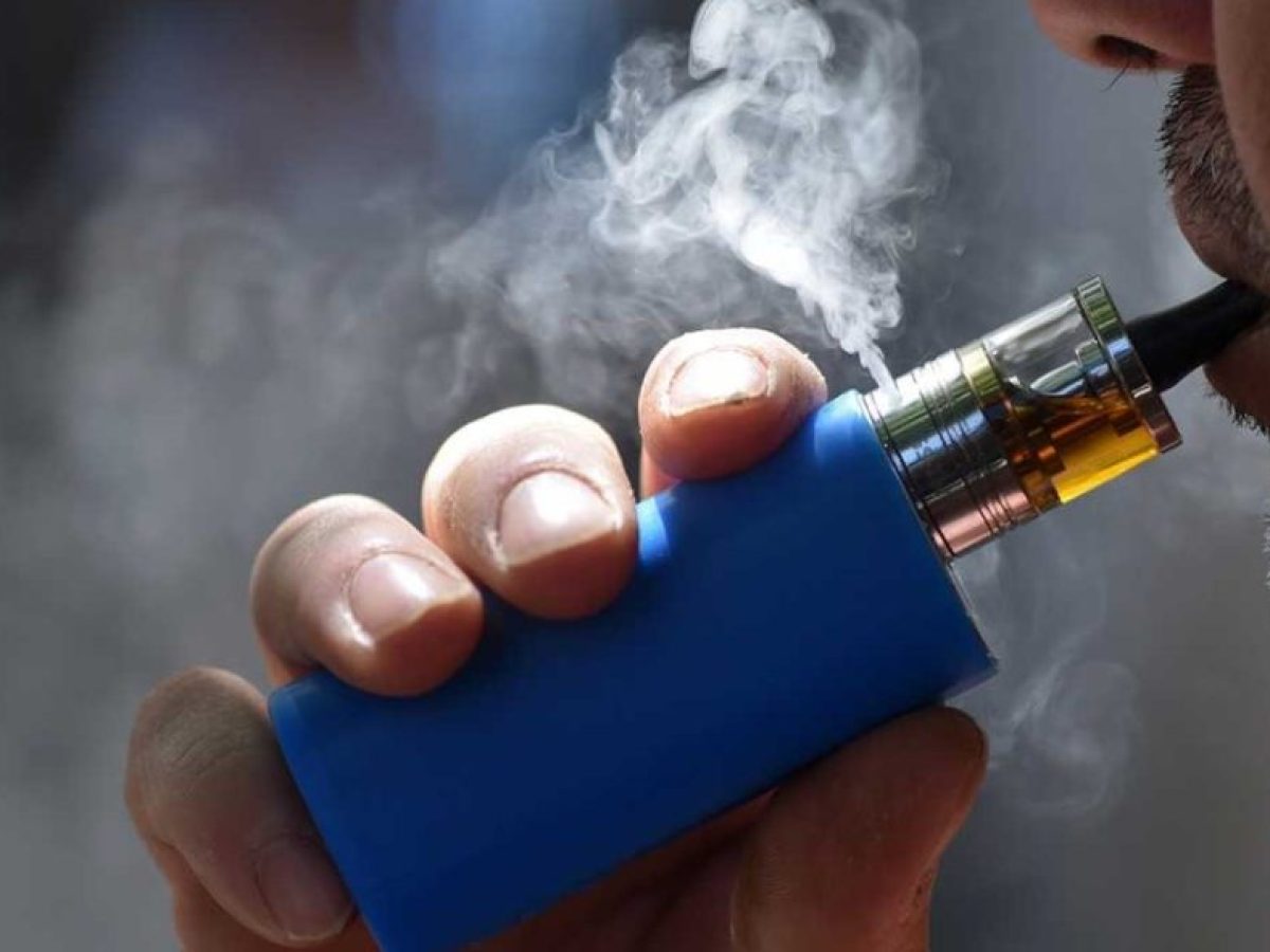 Ανησυχητική αύξηση ατμίσματος και καπνίσματος στους Έλληνες εφήβους. Ο ΠΟΥ προειδοποιεί για τους κινδύνους