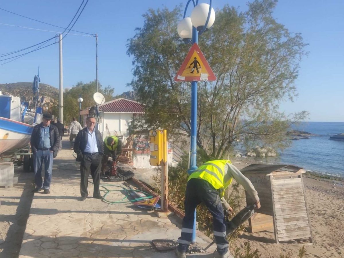 Αντικατάσταση των ιστών και των φωτιστικών σωμάτων στην παραλία Στεγνά