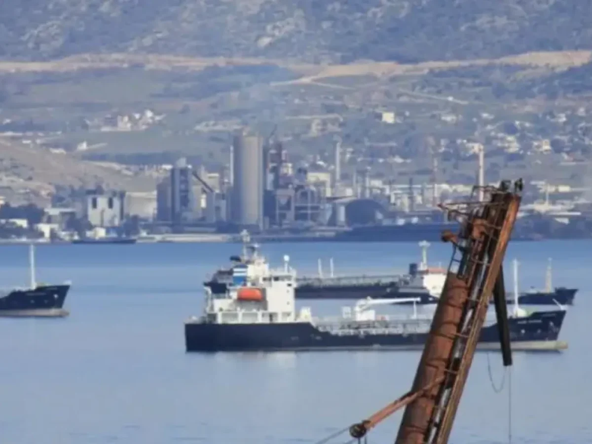 Απαγόρευση αγκυροβολίας και διέλευσης σκαφών στον κόλπο της Ελευσίνας την Τρίτη 31 Μαρτίου