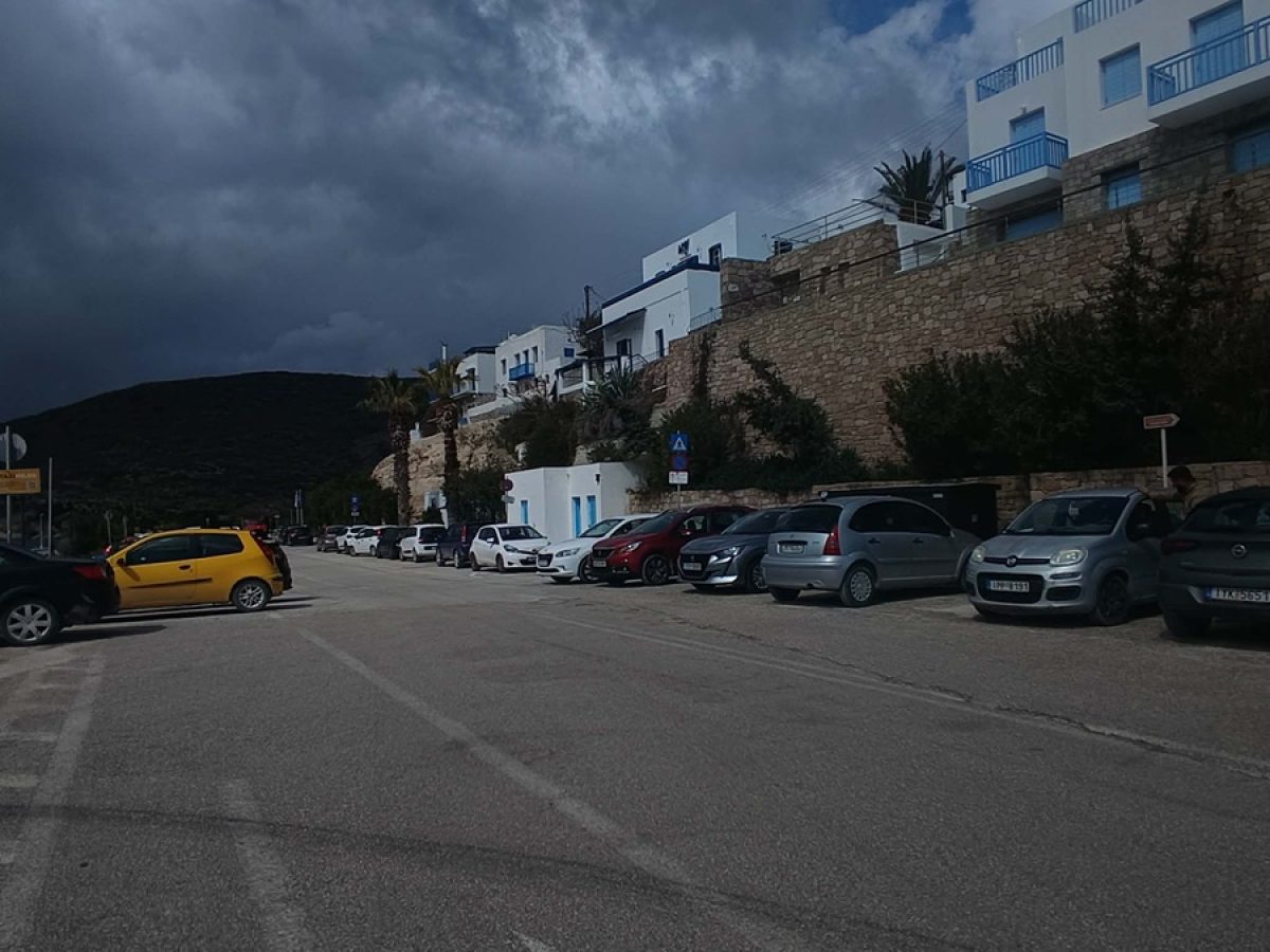 Απαγόρευση στάθμευσης στο λιμάνι του Αδάμαντα λόγω έργων διαγράμμισης