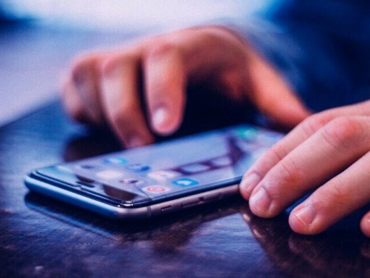 Απάτη με SMS: Ψεύτικα μηνύματα για πρόστιμα της Τροχαίας