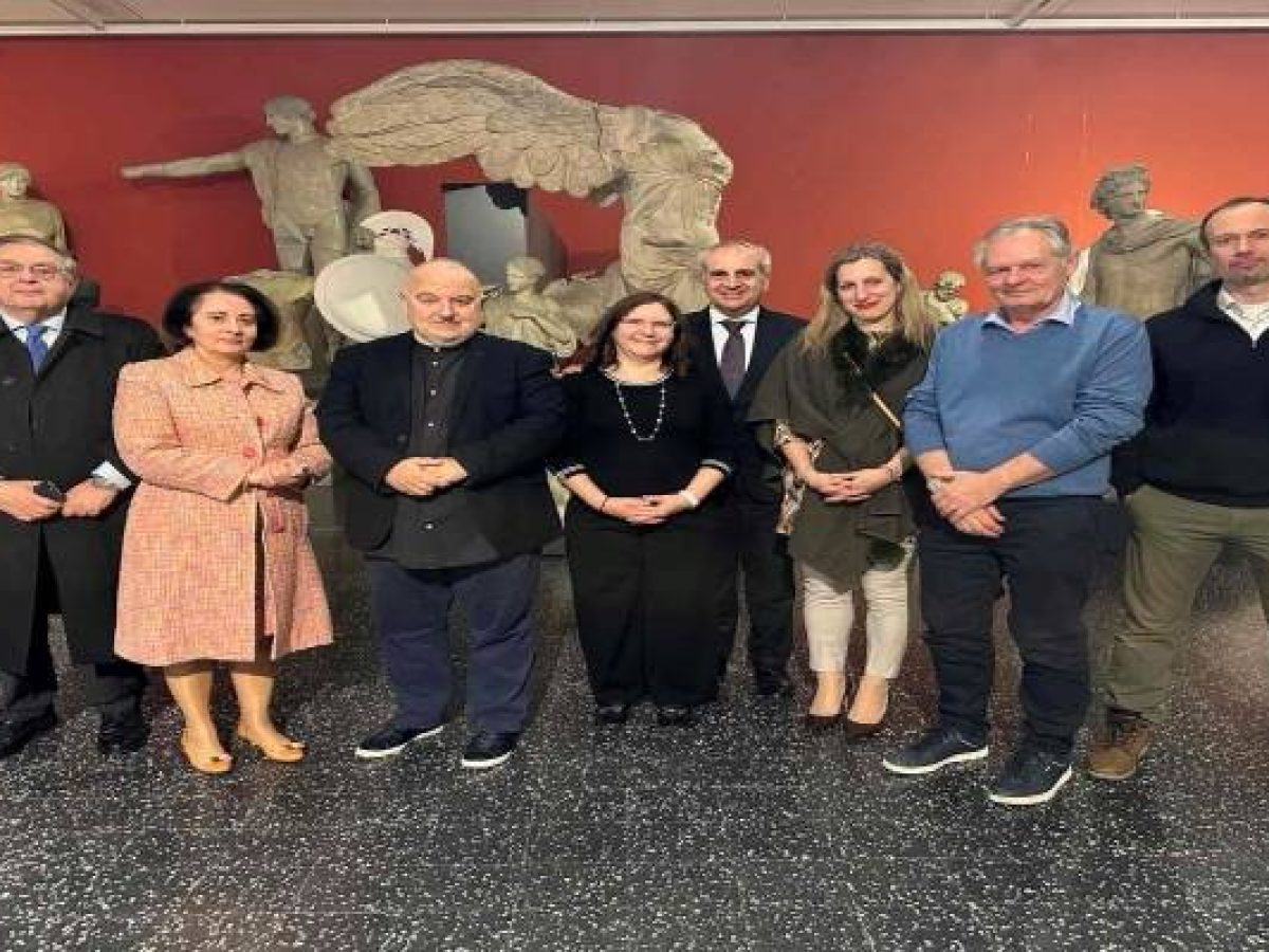 Από τη Λήμνο έως τη Βασιλεία | Οι αρχαιότητες του Αιγαίου συγκίνησαν την ομογένεια της Ελβετίας