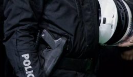 Αpo-ton-koridallo-edine-entoles-1