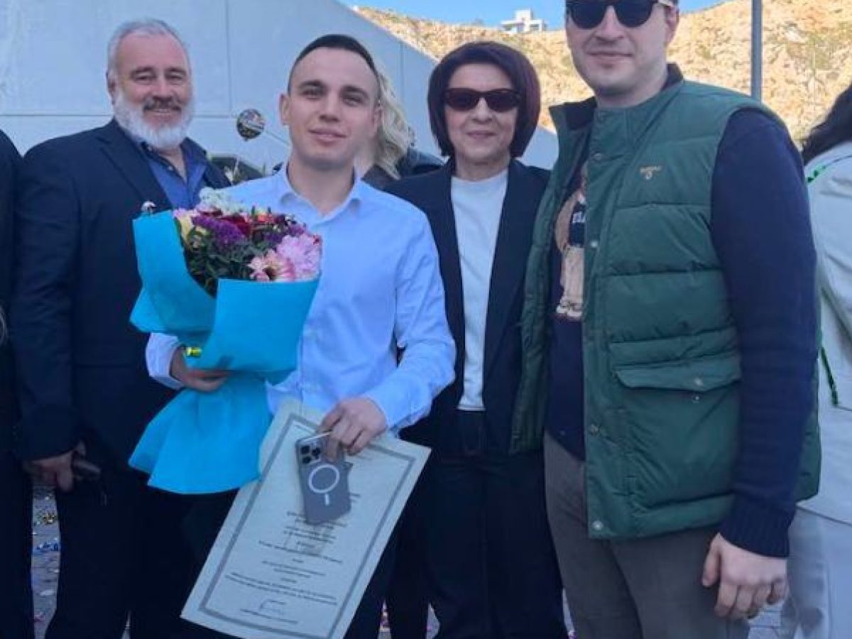 Από τον Ασπροπόταμο στο Πανεπιστήμιο Πειραιώς: Το νέο ξεκίνημα του Χρήστου Αλεξίου