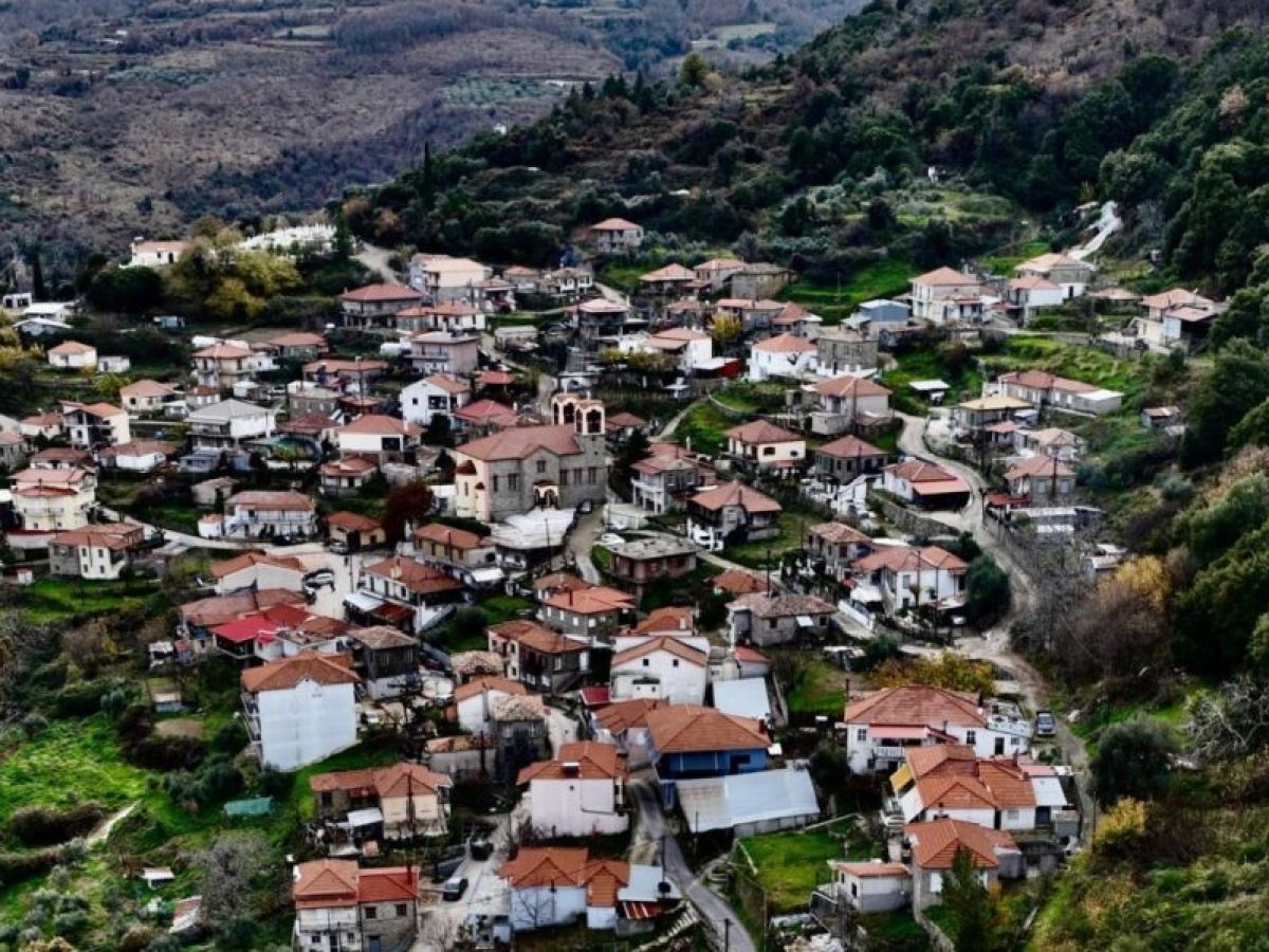 Ά&nu;&omega; &Kappa;&epsilon;&rho;ά&sigma;&omicron;&beta;&omicron; &Alpha;&gamma;&rho;&iota;&nu;ί&omicron;&upsilon;: &Epsilon;&kappa;&delta;ή&lambda;&omega;&sigma;&eta; &mu;&nu;ή&mu;&eta;&sigmaf; &gamma;&iota;&alpha; &tau;&alpha; 200 &chi;&rho;ό&nu;&iota;&alpha; &alpha;&pi;ό &tau;&eta;&nu; Έ&xi;&omicron;&delta;&omicron; &tau;&omicron;&upsilon; &Mu;&epsilon;&sigma;&omicron;&lambda;&omicron;&gamma;&gamma;ί&omicron;&upsilon;