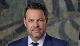 &Alpha;lexandros-koliadis-efchome-to-fos