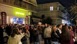 &Alpha;merik&Alpha;n&Alpha;-Street-Culture-Food-to-1