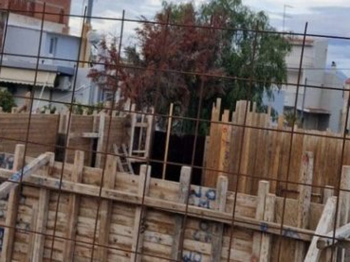 &Alpha;&nu;ά&sigma;&tau;&alpha;&sigma;&eta; &sigma;&tau;&alpha; &theta;&epsilon;&mu;έ&lambda;&iota;&alpha; &iota;&epsilon;&rho;&omicron;ύ &nu;&alpha;&omicron;ύ &tau;&eta;&sigmaf; &Epsilon;ύ&beta;&omicron;&iota;&alpha;&sigmaf; &nu;&omega;&rho;ί&sigmaf; &tau;&omicron; &alpha;&pi;ό&gamma;&epsilon;&upsilon;&mu;&alpha;