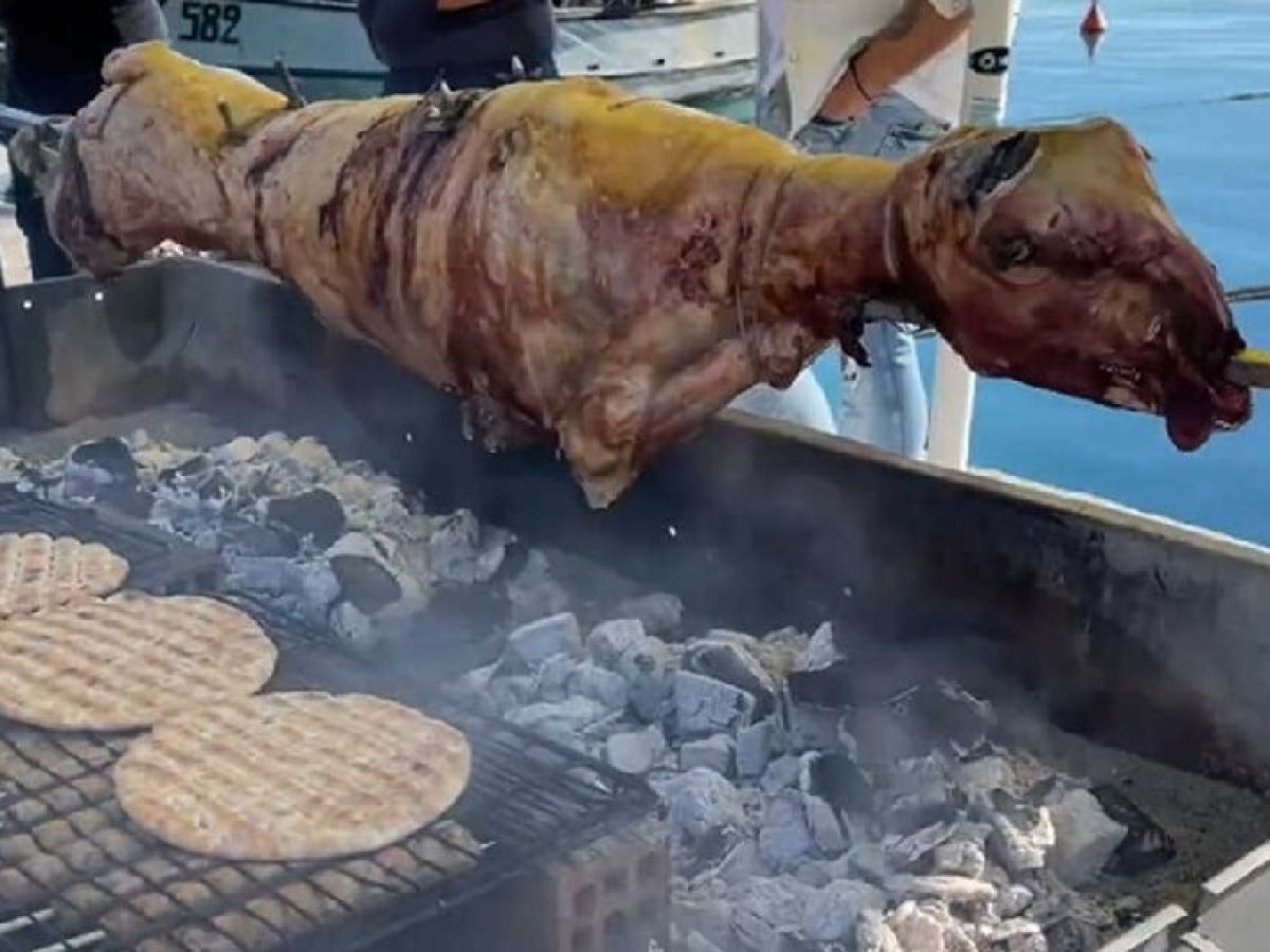 &Alpha;&nu;&alpha;&tau;&iota;&mu;ή&sigma;&epsilon;&iota;&sigmaf; &sigma;&epsilon; &kappa;&rho;έ&alpha;&sigmaf;, &kappa;&alpha;ύ&sigma;&iota;&mu;&alpha; &kappa;&alpha;&iota; &pi;&alpha;&sigma;&chi;&alpha;&lambda;&iota;&nu;ά &pi;&rho;&omicron;ϊό&nu;&tau;&alpha; &ndash; &Pi;&iota;&omicron; &alpha;&kappa;&rho;&iota;&beta;ό &tau;&omicron; &phi;&epsilon;&tau;&iota;&nu;ό &Pi;ά&sigma;&chi;&alpha;