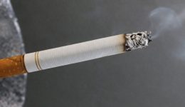 &Alpha;ntikapnistikos-nomos-sti-ditiki-ellada-1