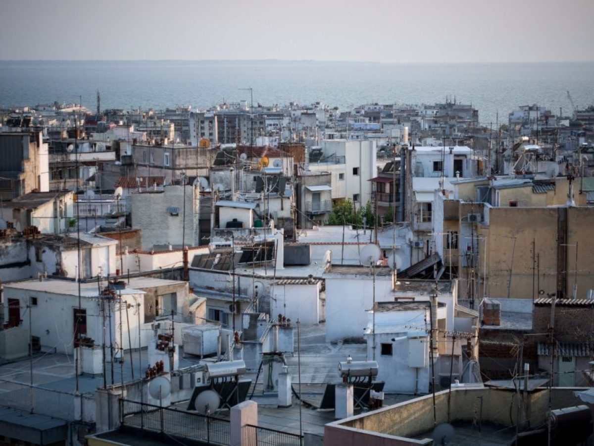 &Alpha;&pi;&epsilon;&tau;&rho;ά&pi;&eta; &eta; έ&xi;&omega;&sigma;&eta; &mu;&eta;&tau;έ&rho;&alpha;&sigmaf; &mu;&epsilon; &mu;&omega;&rho;ό &sigma;&tau;&eta; &Theta;&epsilon;&sigma;&sigma;&alpha;&lambda;&omicron;&nu;ί&kappa;&eta;