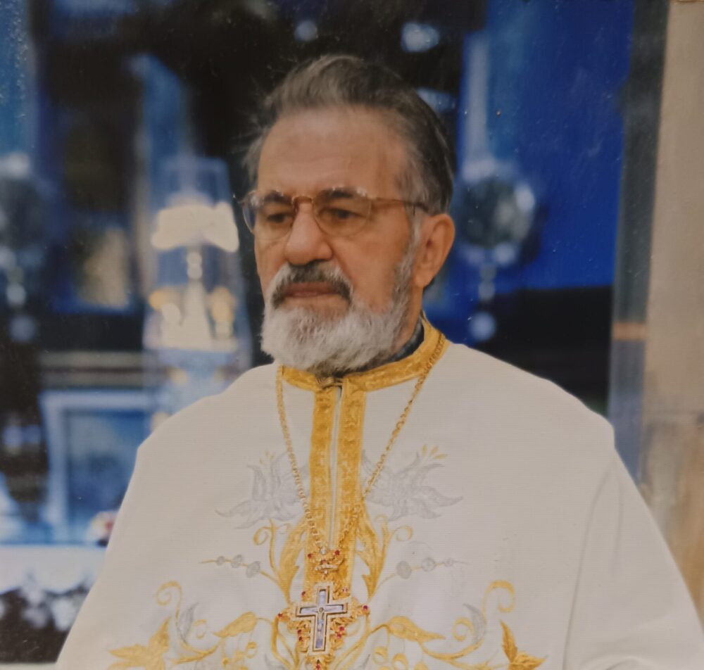 &Alpha;rchieratiko-mnimosino-gia-ton-makaristo
