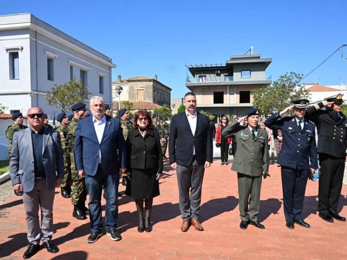 19 &Alpha;&pi;&rho;&iota;&lambda;ί&omicron;&upsilon;: &Tau;&omicron; &Mu;&epsilon;&sigma;&omicron;&lambda;ό&gamma;&gamma;&iota; &tau;ί&mu;&eta;&sigma;&epsilon; &tau;&eta;&nu; &Eta;&mu;έ&rho;&alpha; &Phi;&iota;&lambda;&epsilon;&lambda;&lambda;&eta;&nu;&iota;&sigma;&mu;&omicron;ύ &kappa;&alpha;&iota; &tau;&eta; &mu;&nu;ή&mu;&eta; &tau;&omicron;&upsilon; &Lambda;ό&rho;&delta;&omicron;&upsilon; &Beta;ύ&rho;&omega;&nu;&alpha; (&phi;&omega;&tau;&omicron;)