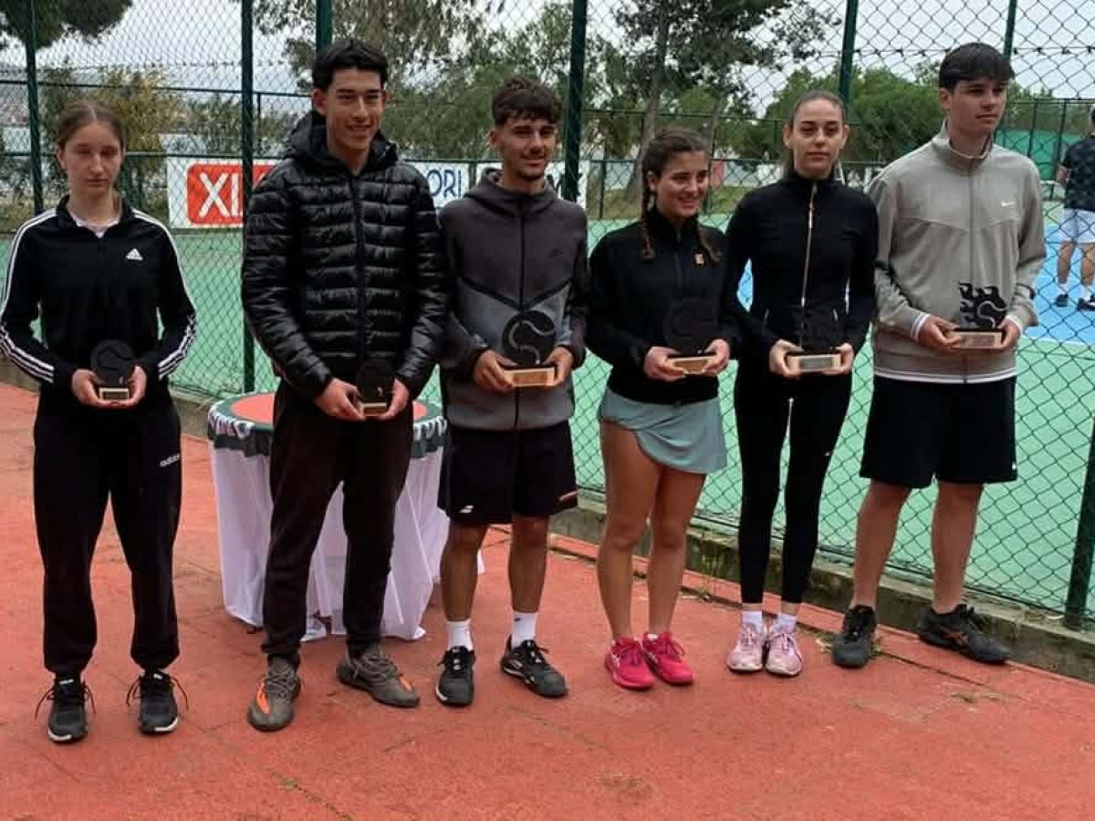 3η Θέση για την Ευθυμία Πετσούλα από τη Δεσκάτη στο Πανελλήνιο Σχολικό Πρωτάθλημα Αντισφαίρισης