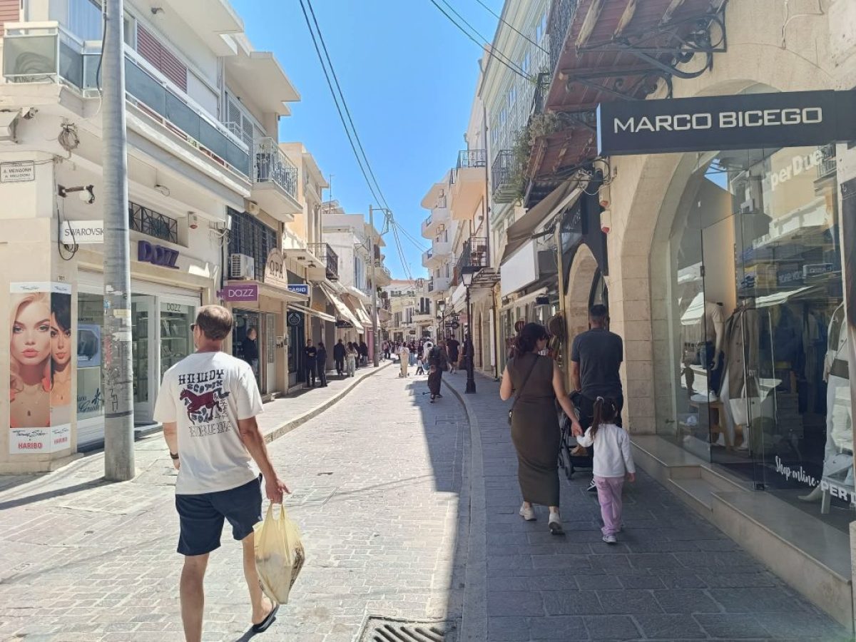 Aνοικτά σήμερα τα καταστήματα του Ρεθύμνου
