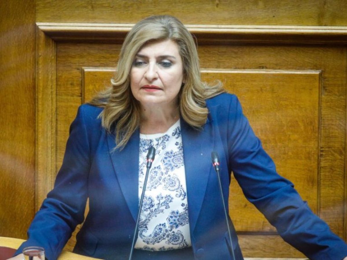 E. Λιακούλη: «Η ανακύκλωση των «αρίστων», δεν αλλάζει τη σκληρή πραγματικότητα»