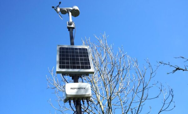 Egkatastasi-trion-meteorologikon-stathmon-ston