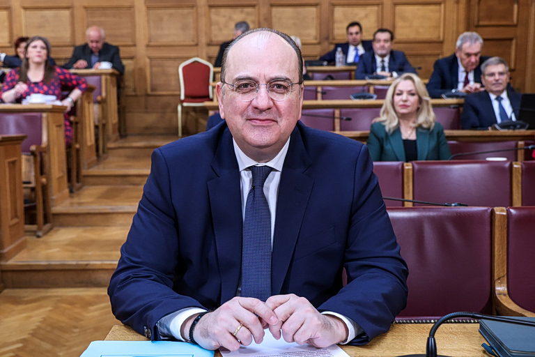 KKE-o-lazaridis-pire-ptichio-1