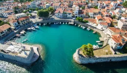 Kouloumpis-Travel-diimeri-ekdromi-–
