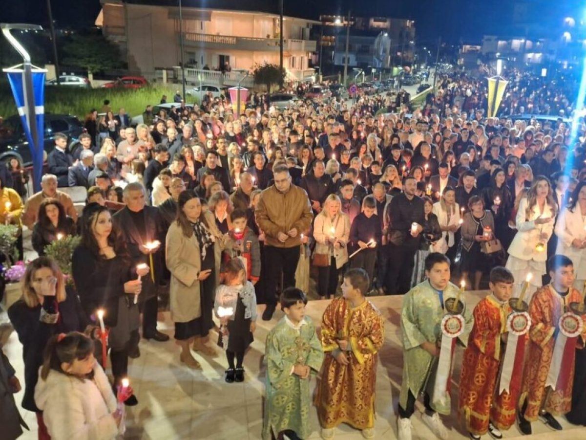 Xριστός Ανέστη: Με λαμπρότητα η Ανάσταση στις εκκλησίες του Αγρινίου