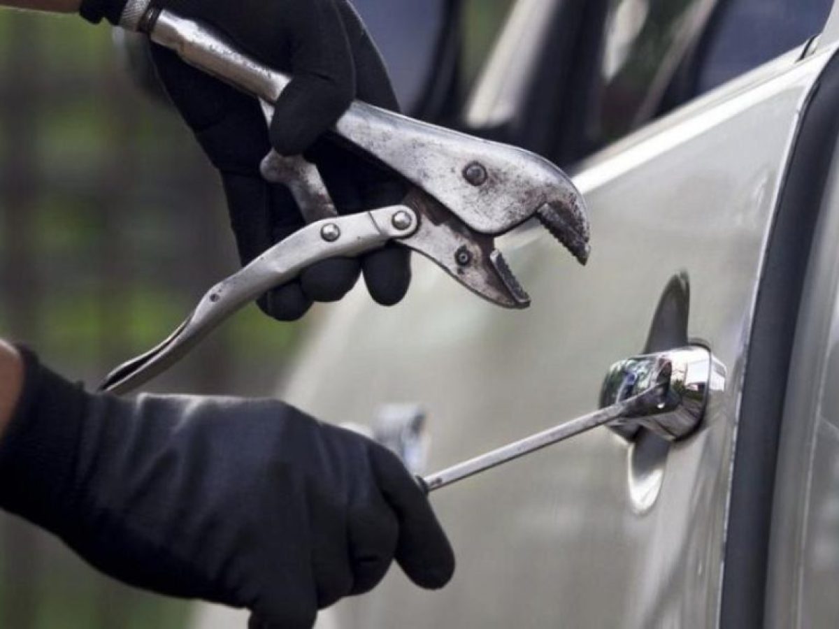 Χαλκίδα: Σπείρα κλέβει αυτοκίνητα ψαράδων σε Δροσιά και Άγιο Στέφανο